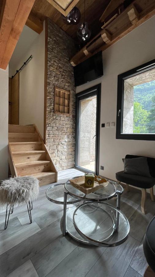 Chambres D'Hotes Les Chambres D'Elsa Albiez Montrond Bagian luar foto