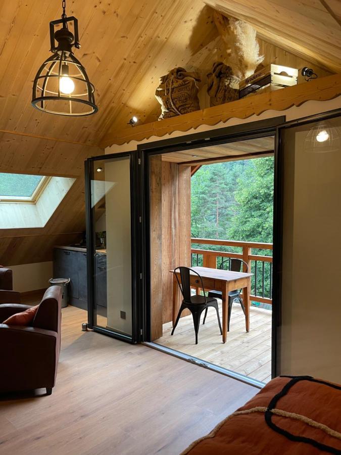 Chambres D'Hotes Les Chambres D'Elsa Albiez Montrond Bagian luar foto