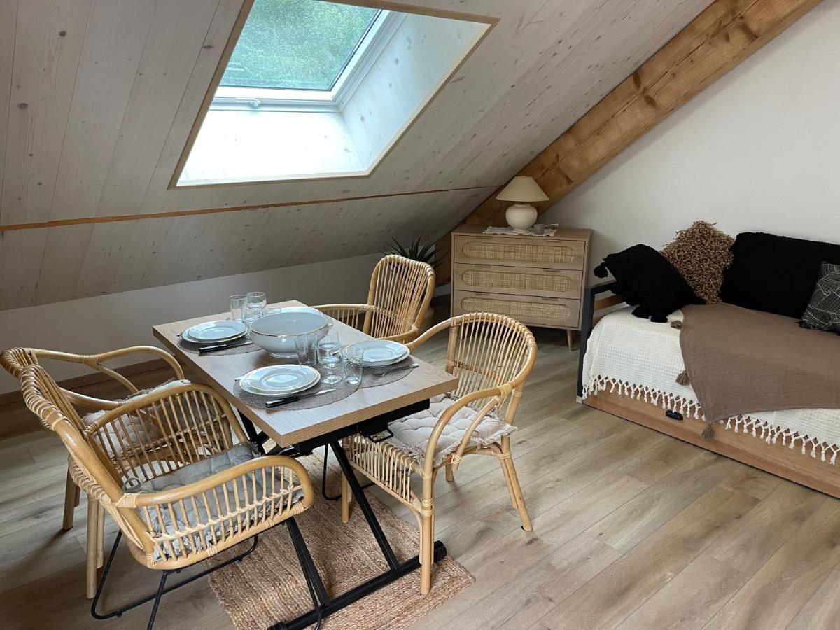 Chambres D'Hotes Les Chambres D'Elsa Albiez Montrond Bagian luar foto