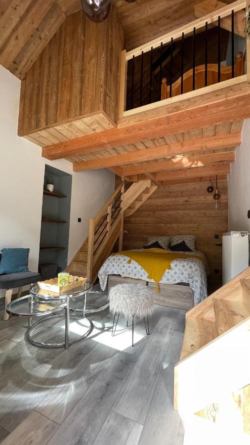 Chambres D'Hotes Les Chambres D'Elsa Albiez Montrond Bagian luar foto