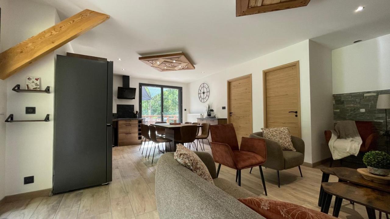 Chambres D'Hotes Les Chambres D'Elsa Albiez Montrond Bagian luar foto